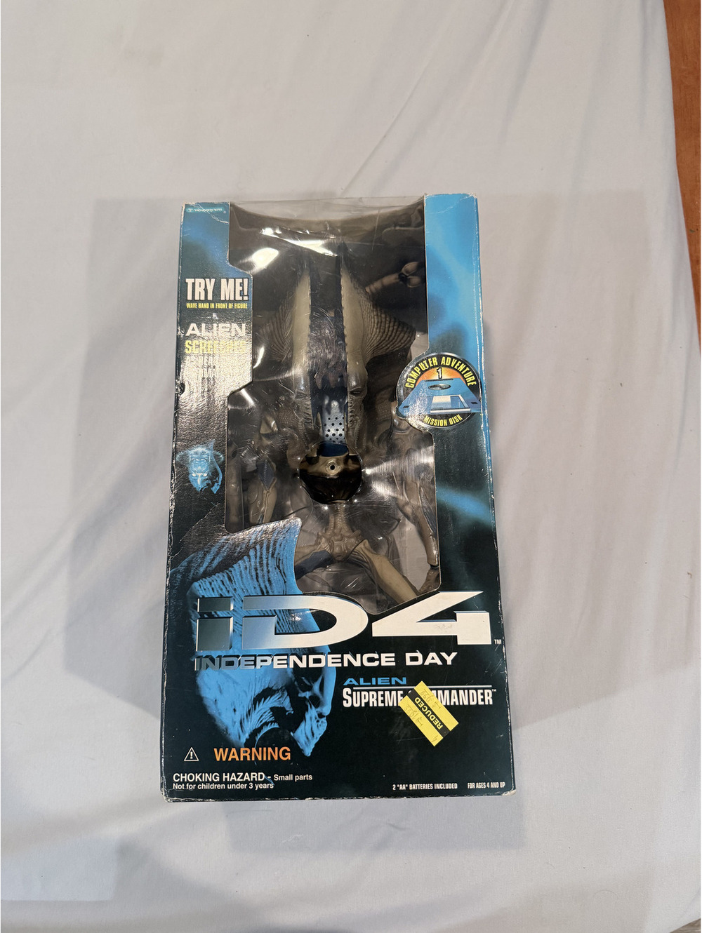 1996 Trendmasters ID4 Independence Day Alien Supreme Commander Figure NIB